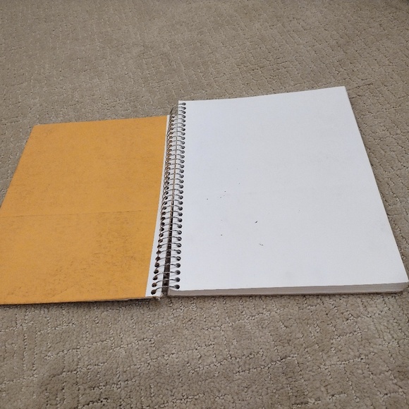 Mead Academie 8" x 11" Heavyweight Sketch Book 69 Sheets Acid/Lignin-Free - Picture 2 of 5